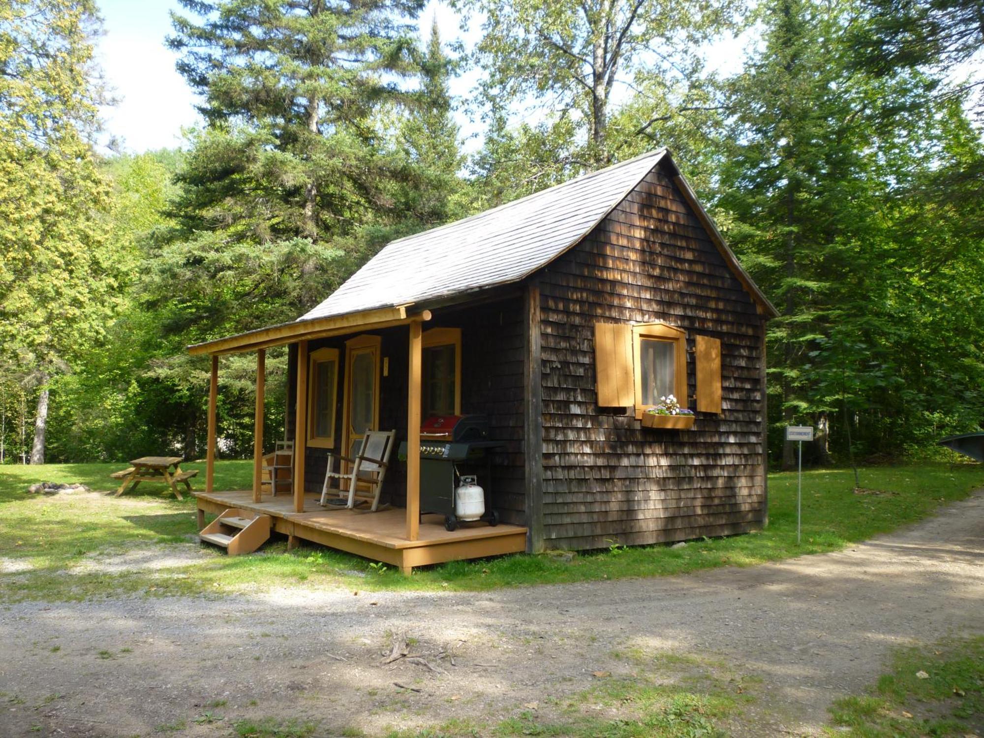 Riviere Petit Saguenay Villa Exterior photo