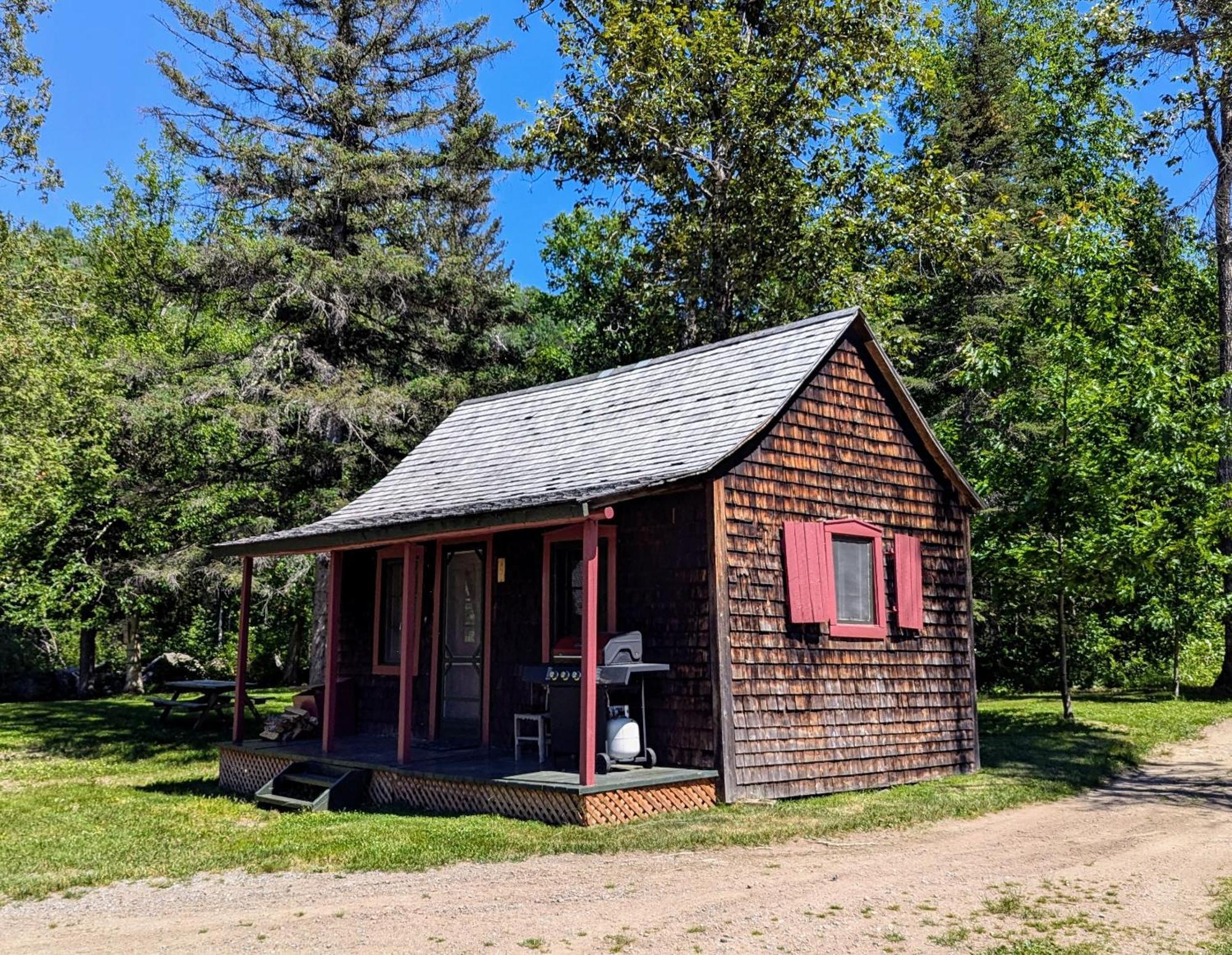 Riviere Petit Saguenay Villa Exterior photo
