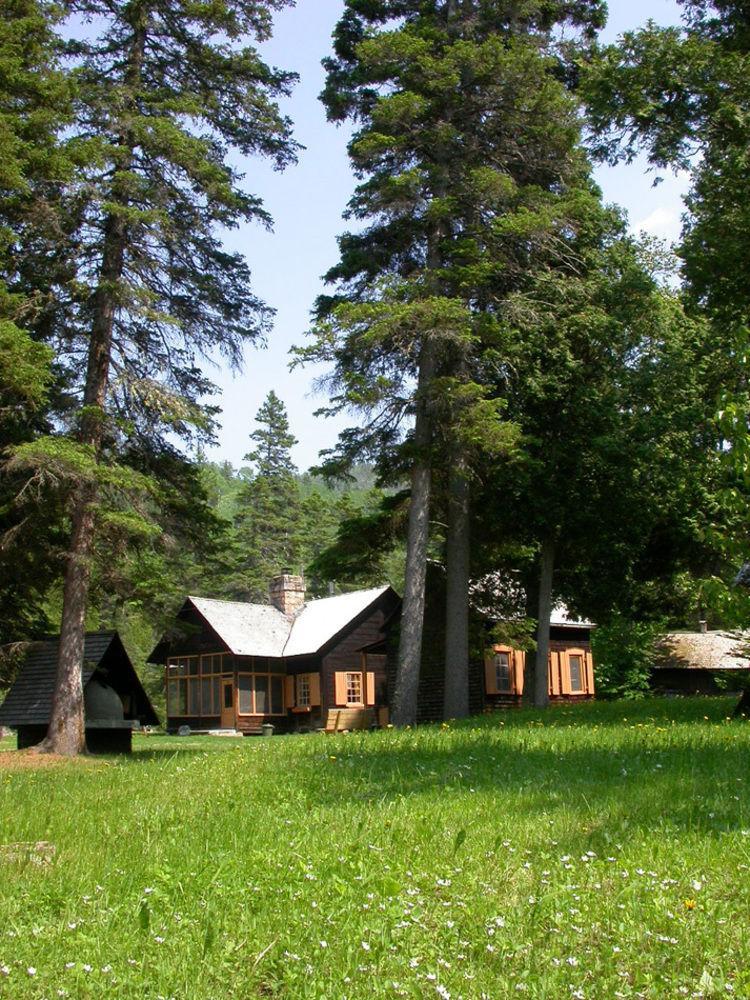 Riviere Petit Saguenay Villa Exterior photo